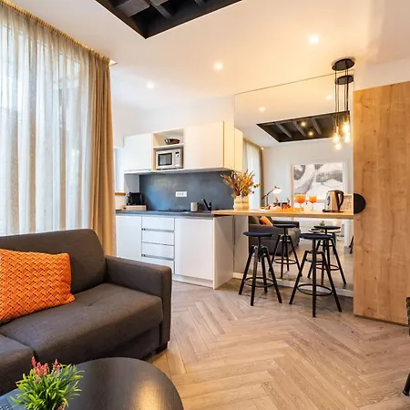 Dioniz Luxury 1 *