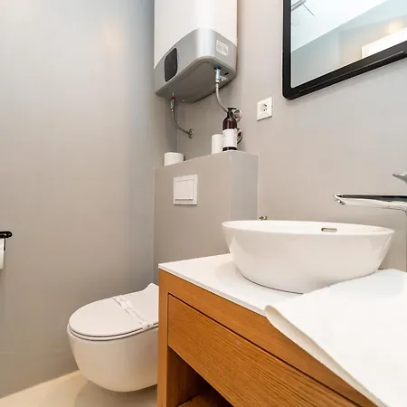 Апартаменти Dioniz Luxury 1 *